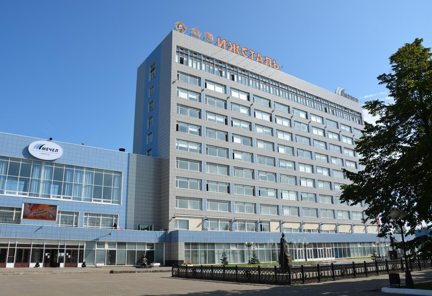 Завод «Ижсталь» провел экскурсию для руководителей подшефных школ и детских садов